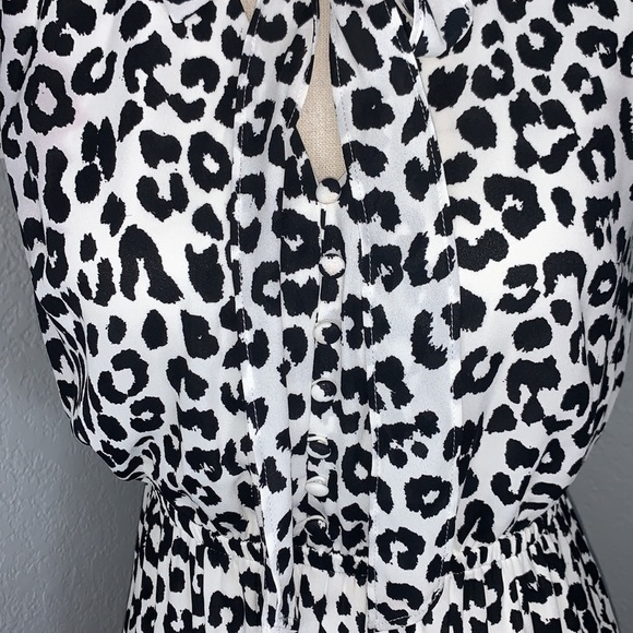 Express White Leopard Animal Print Midi Work Flutter Sleeve Dress size Small - Picture 11 of 16